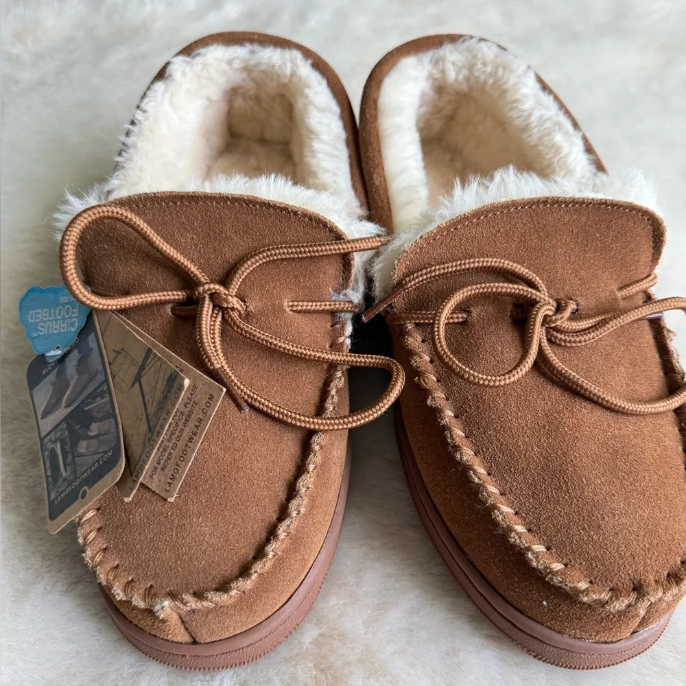 New! LAMO FOOTWEAR DOUBLEFACE MOCCASIN SLIPPERS IN CHESTNUT size 8